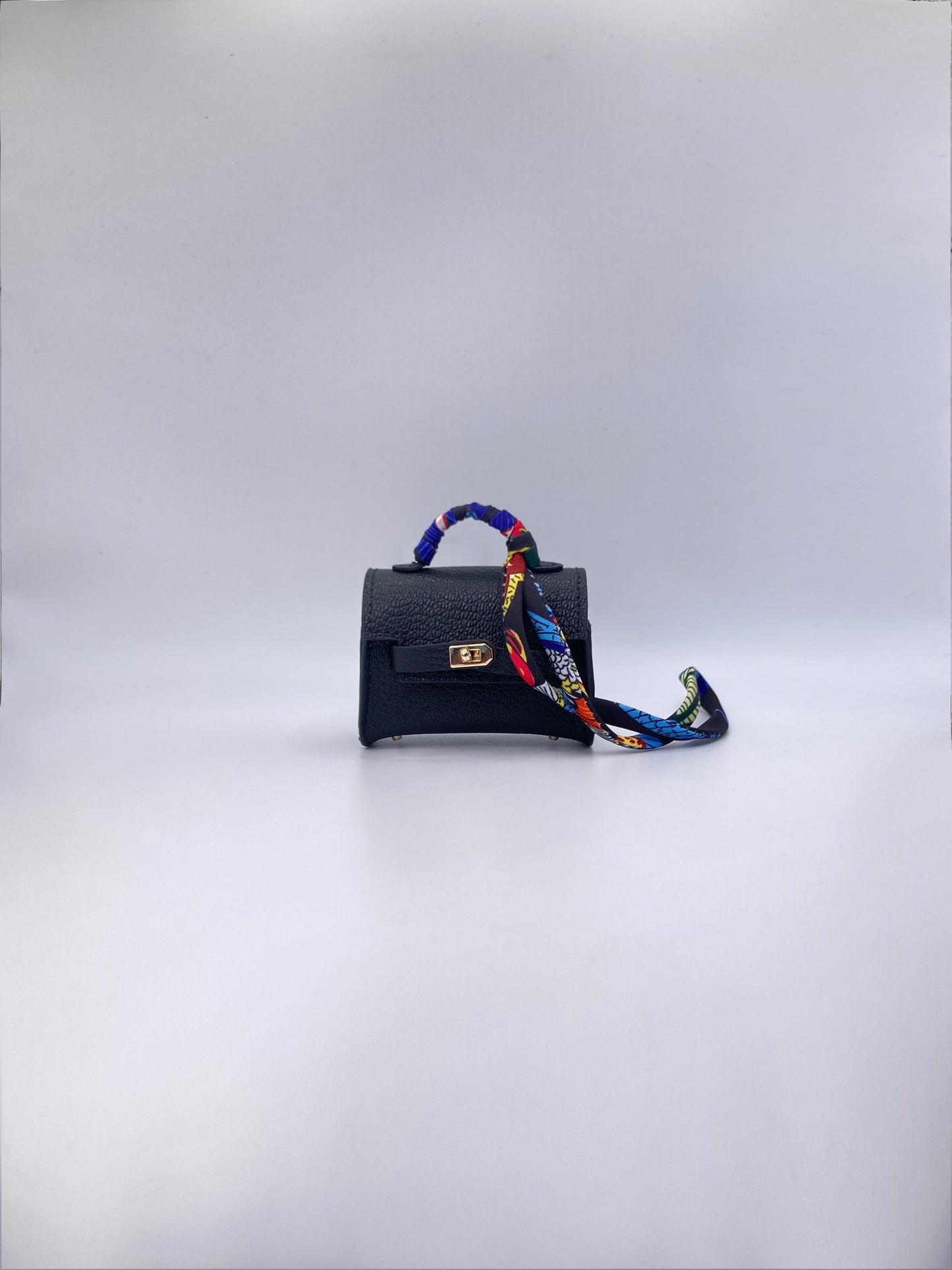 ESTUCHE AIRPODS KELLY