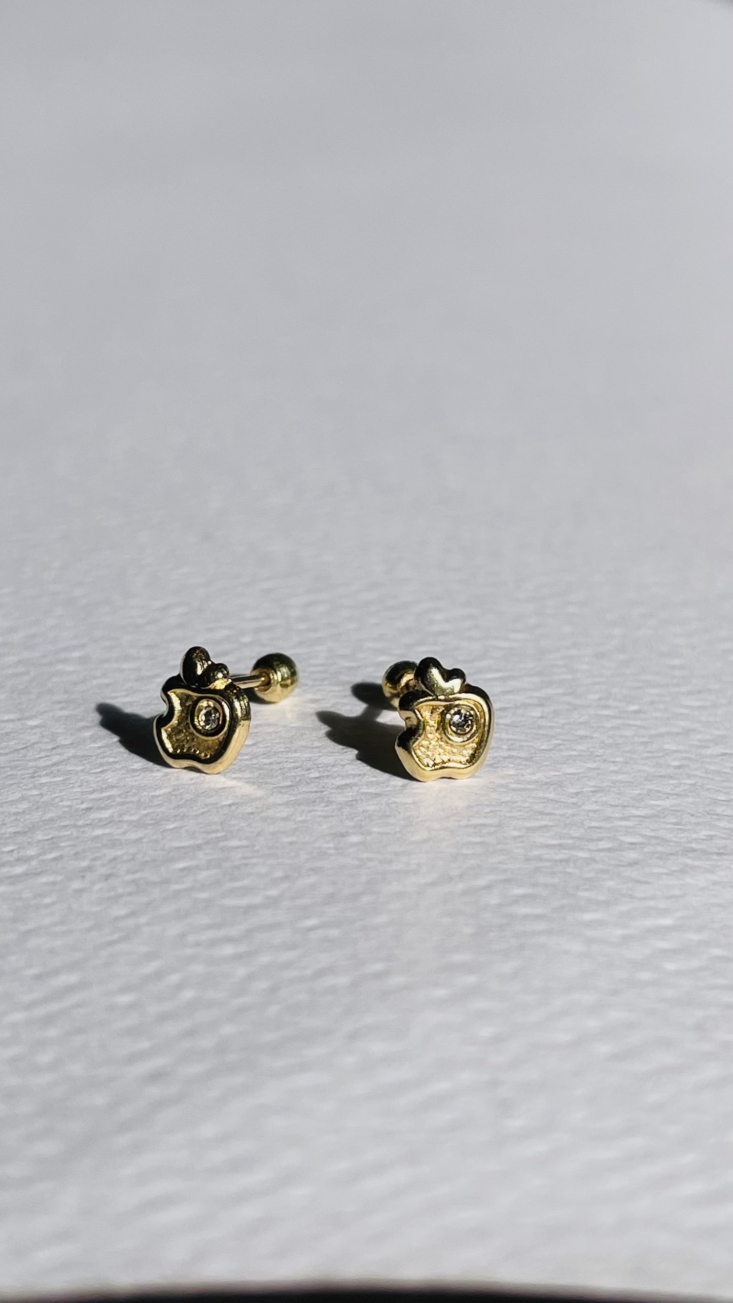 BIG APPLE GOLD EARRINGS