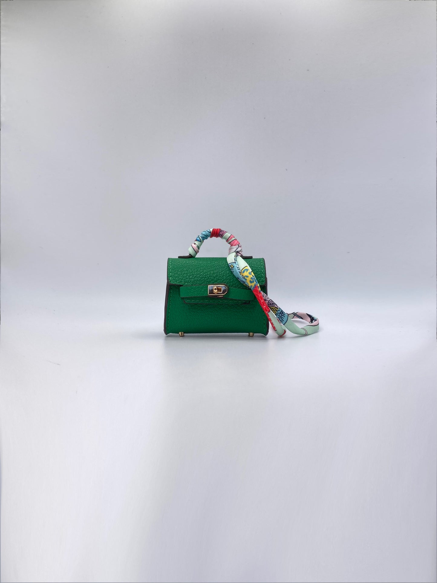 ESTUCHE AIRPODS KELLY