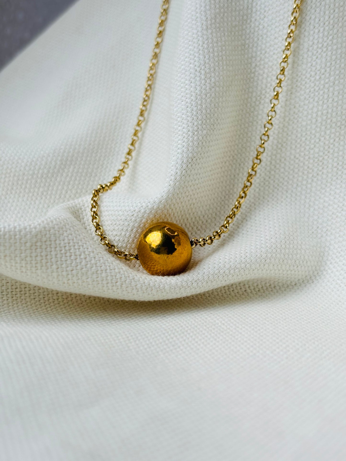 SPHERE NECKLACE