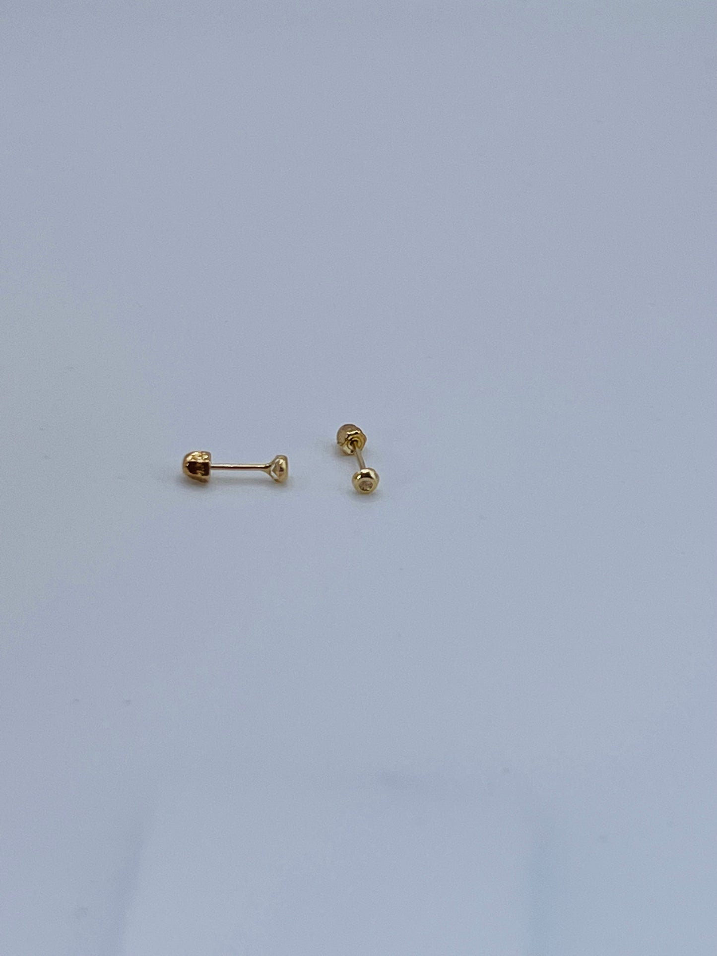 WHITE SPARKLE EARRINGS