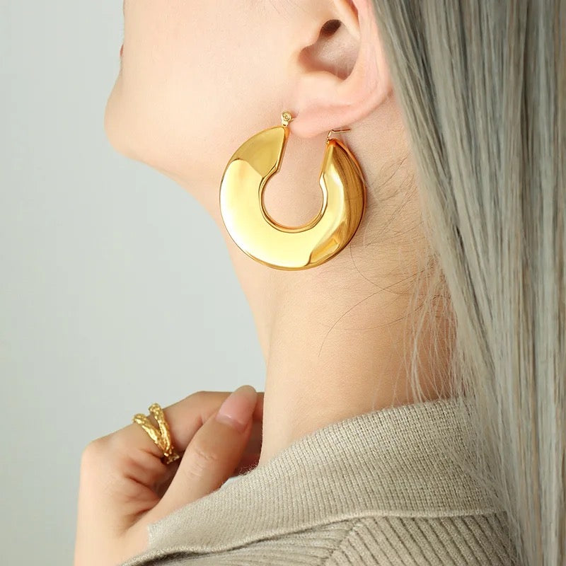 PIA GOLD EARRINGS